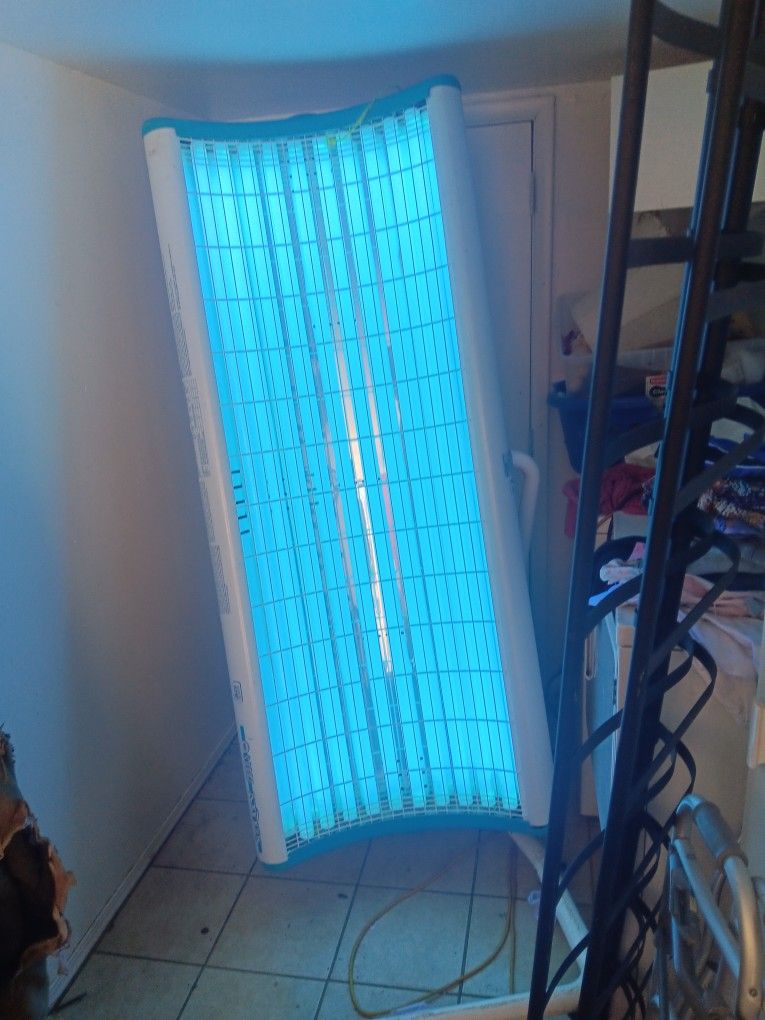 Tanning Bed Slightly Used Sold On Market Place $800