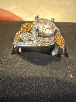 New Two-Tone Floral Swirl Moissanite Diamond Ring