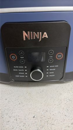 Ninja Multi-Cooker in excellent working condition. Gently used and very clean.