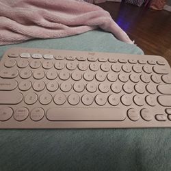 Logitech Bluetooth Keyboard (Pink)