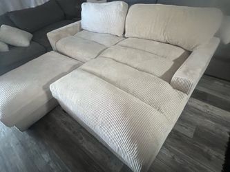 Sectional couch with ottoman