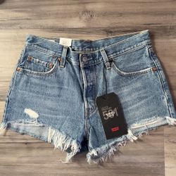Women’s Levi Shorts 
