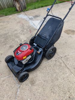 Lawnmower self propelled