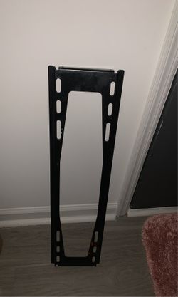 Used TV mount for sale! Only thing missing is screws!