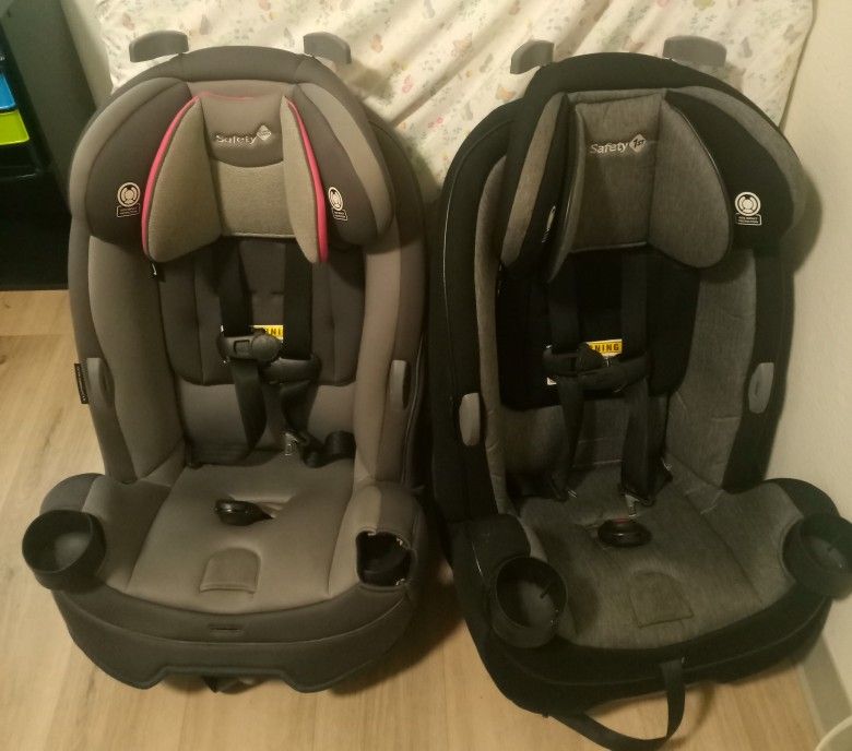 2 SAFETY 1ST CAR SEATS