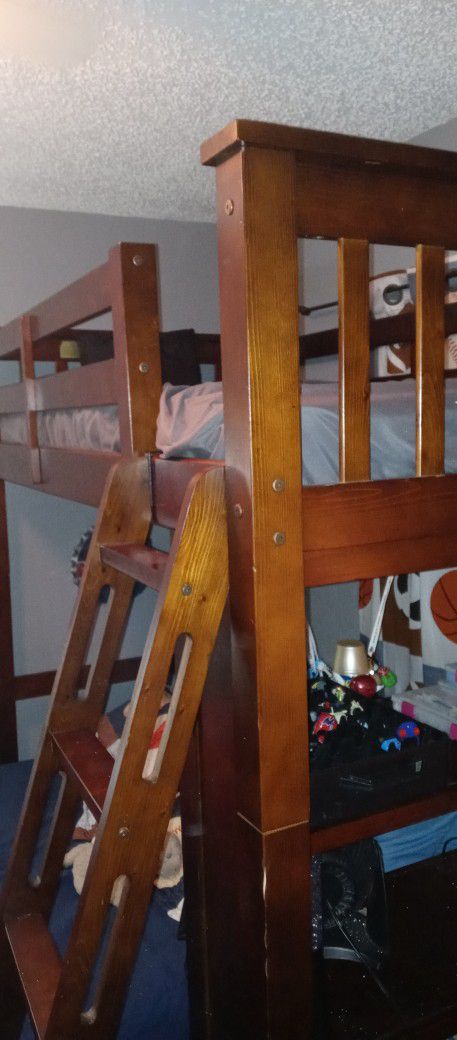 Twin Over Loft Bunk Bed With Bookshelf