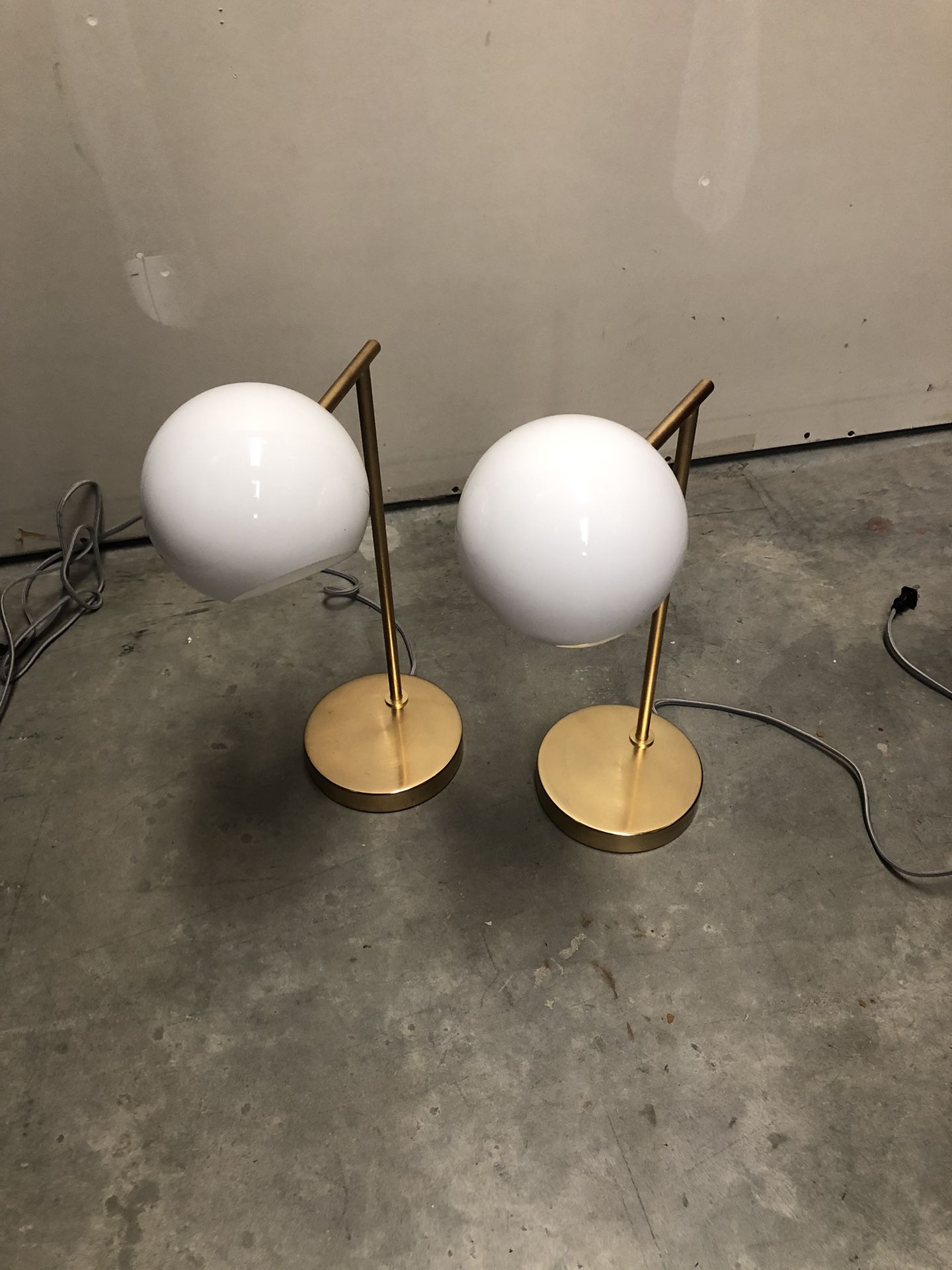 West Elm Globe Table Lamps 20” for Sale in Seattle, WA OfferUp