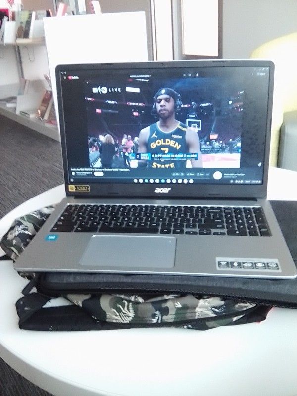 Acer Chromebook For Sale Brand New Only Had It 2 Months