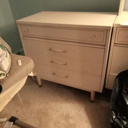 Bedroom Set Two Dresses And Nightstand White Finish Best Offer