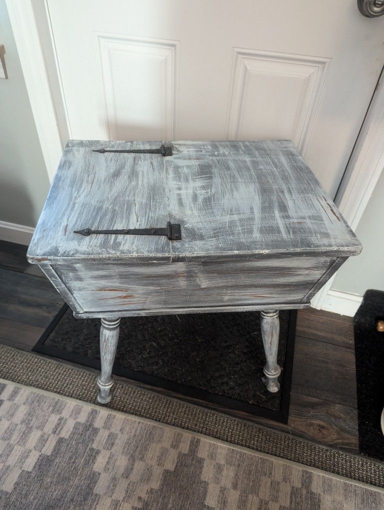 Farmhouse Side Table/End Table/ Storage22Hx17Wx22D
