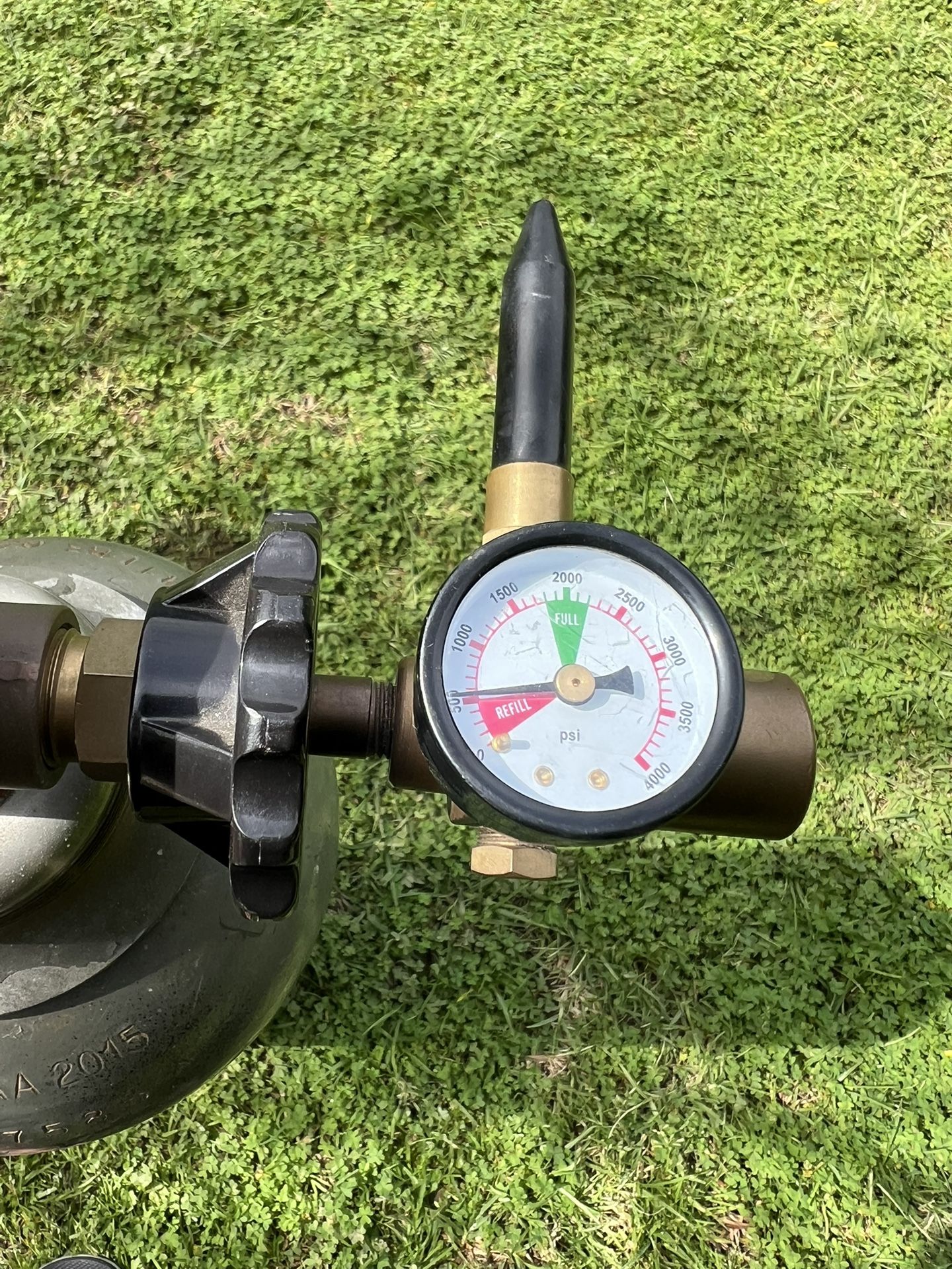 Helium Tank With Balloon Nozzle