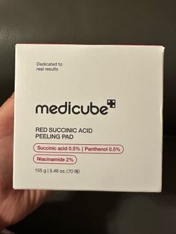 Medicube Red Succinic Acid Peeling Pad