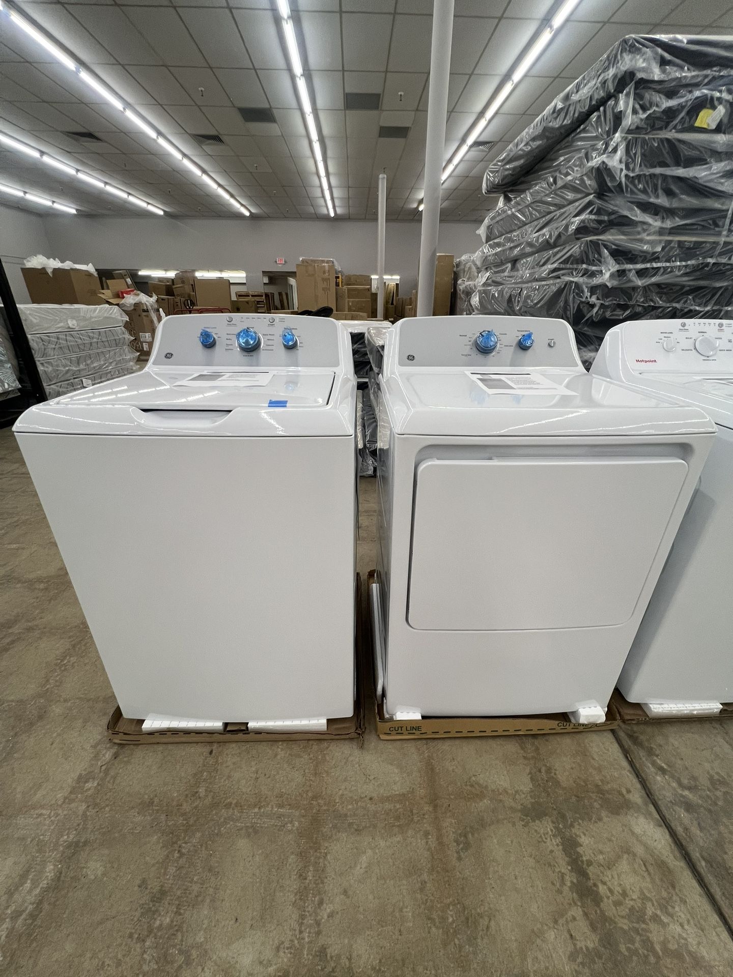 Washer & Dryer Set
