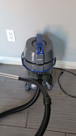 LIKE NEW WATER FILTRATION VACUUM CLEANER 