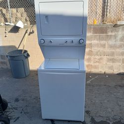  Frigidaire 220v Eléctric   Stackable 27"wide 74"tall 29 "deep Dryer Combo Heavy Duty Work Perfectly 