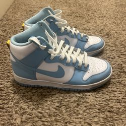 Blue Nike Dunks 