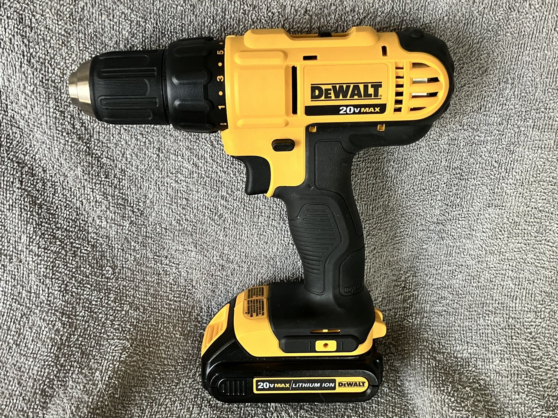 Power Drill Set (DeWalt)