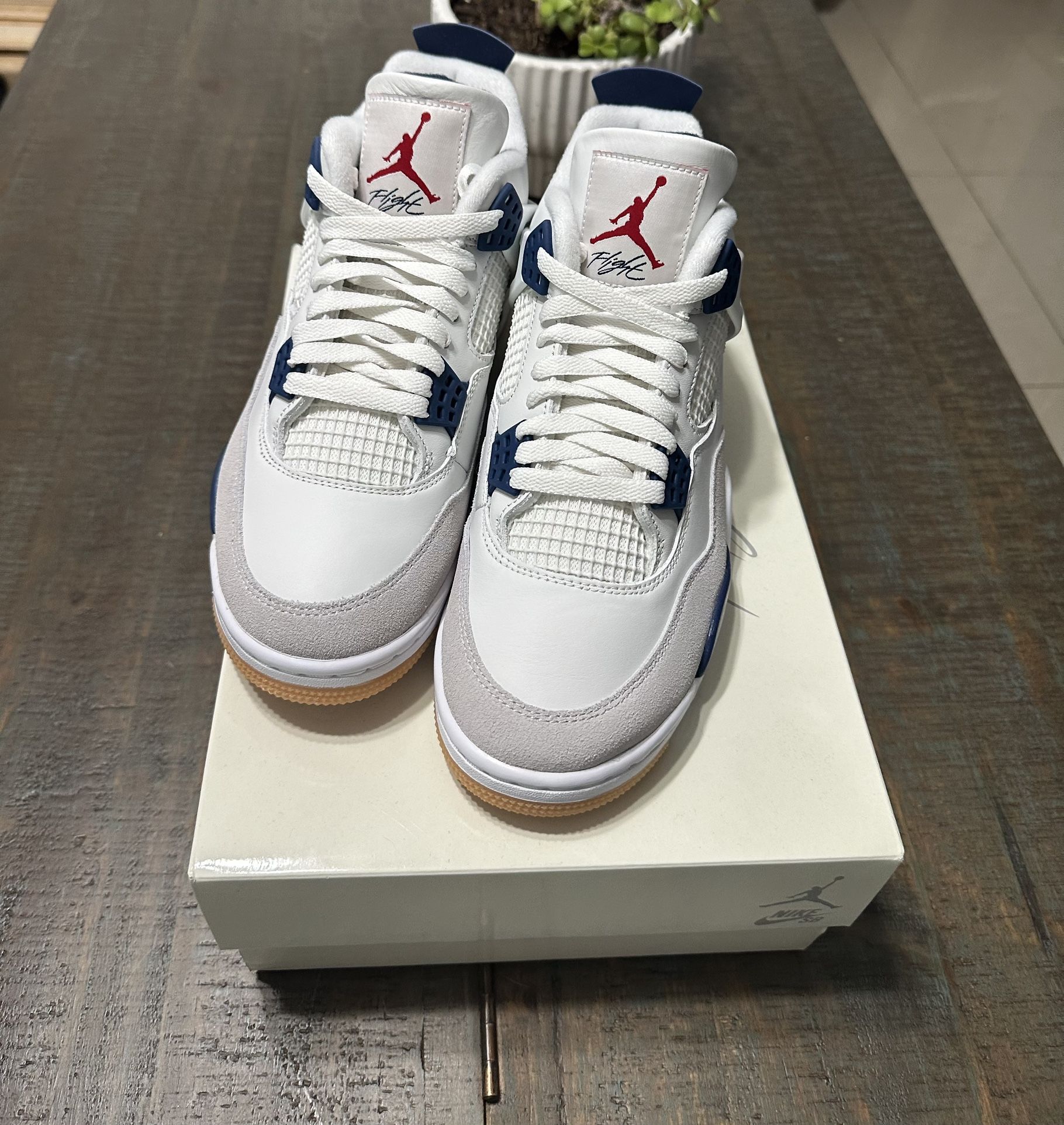 Jordan 4 SB Navy