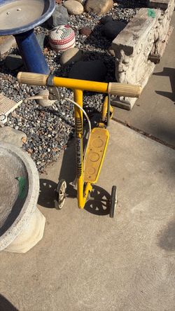 Honda Kick N Go scooter