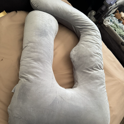 Pregnancy pillow