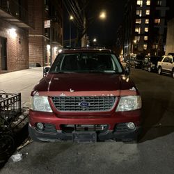 2004 Ford Explorer