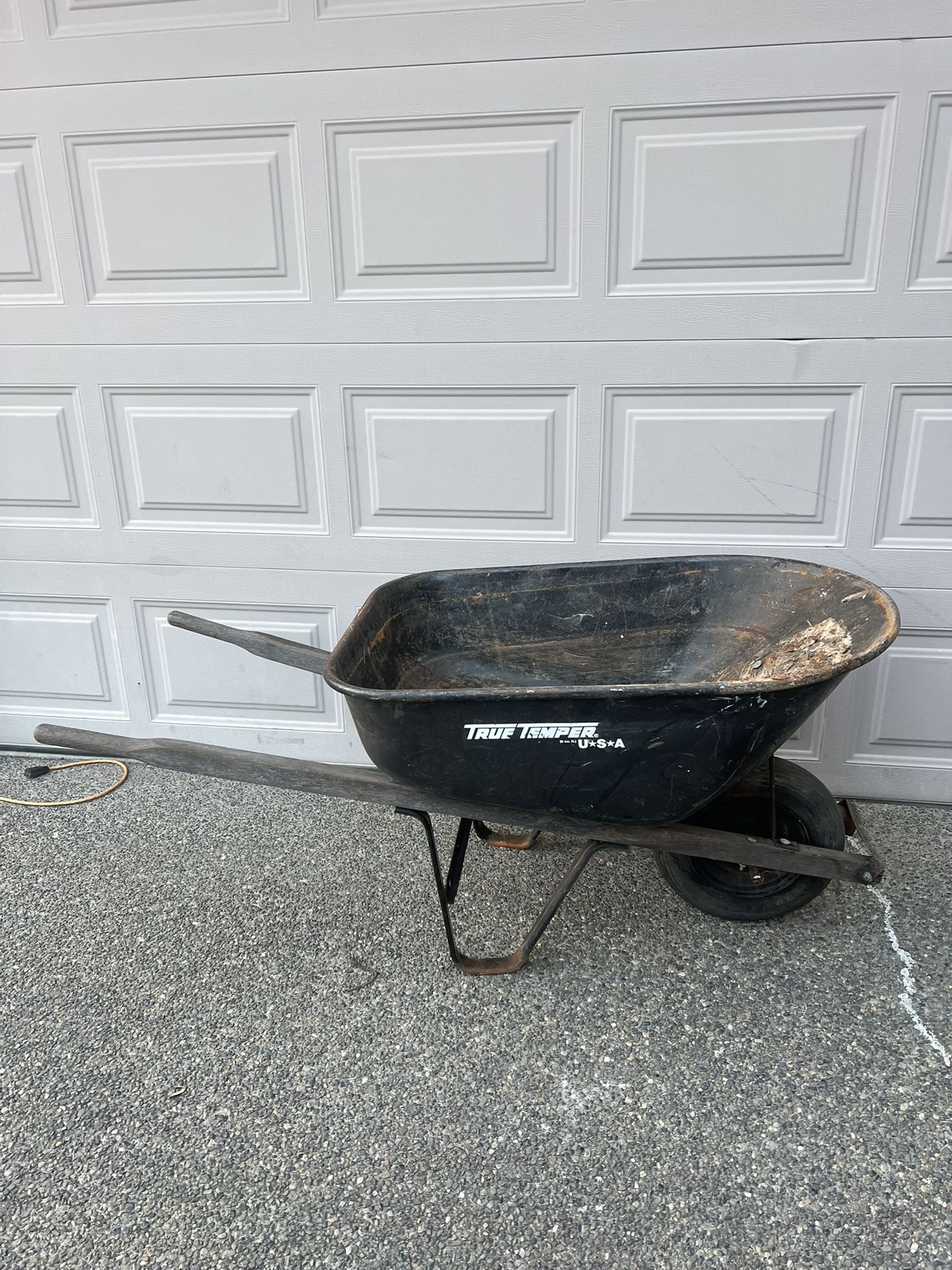 True Temper Wheelbarrow