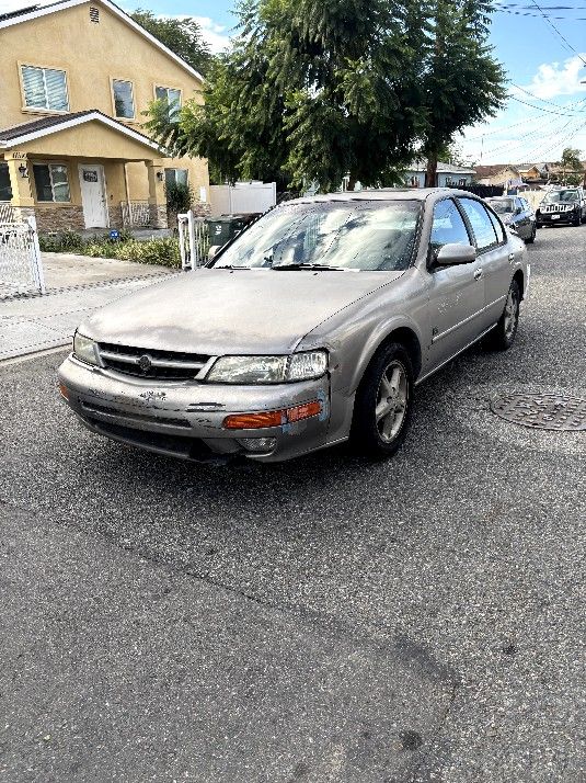 1999 Nissan Maxima