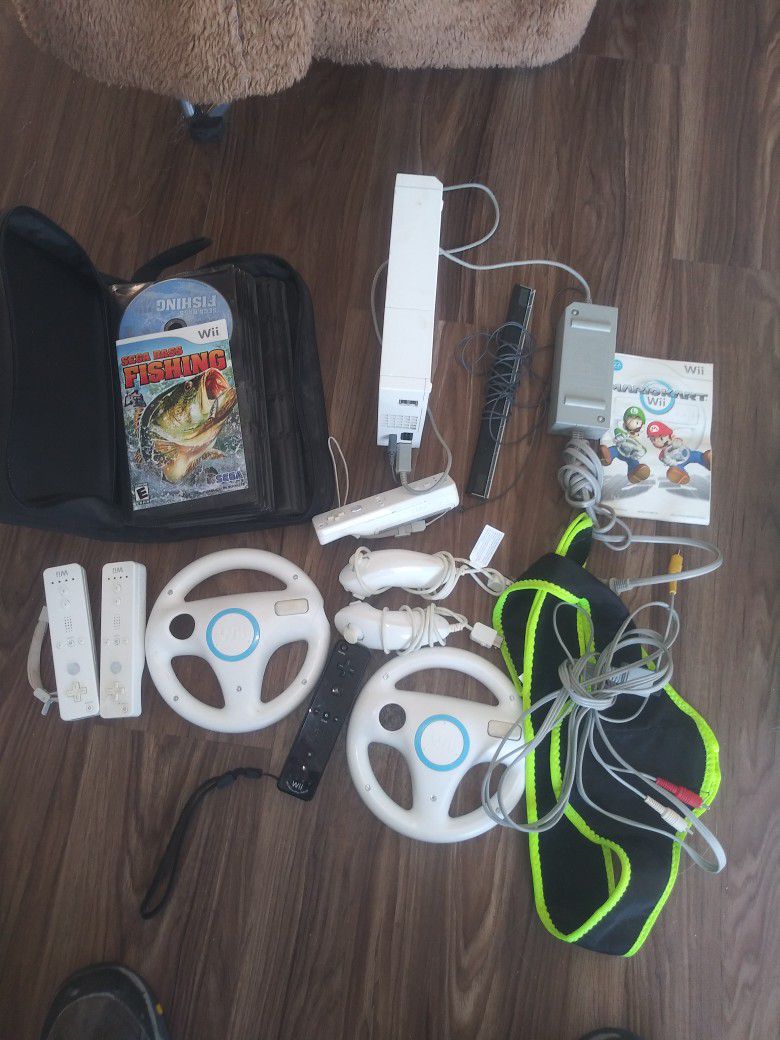 Nintendo Wii System With Games And Controllers