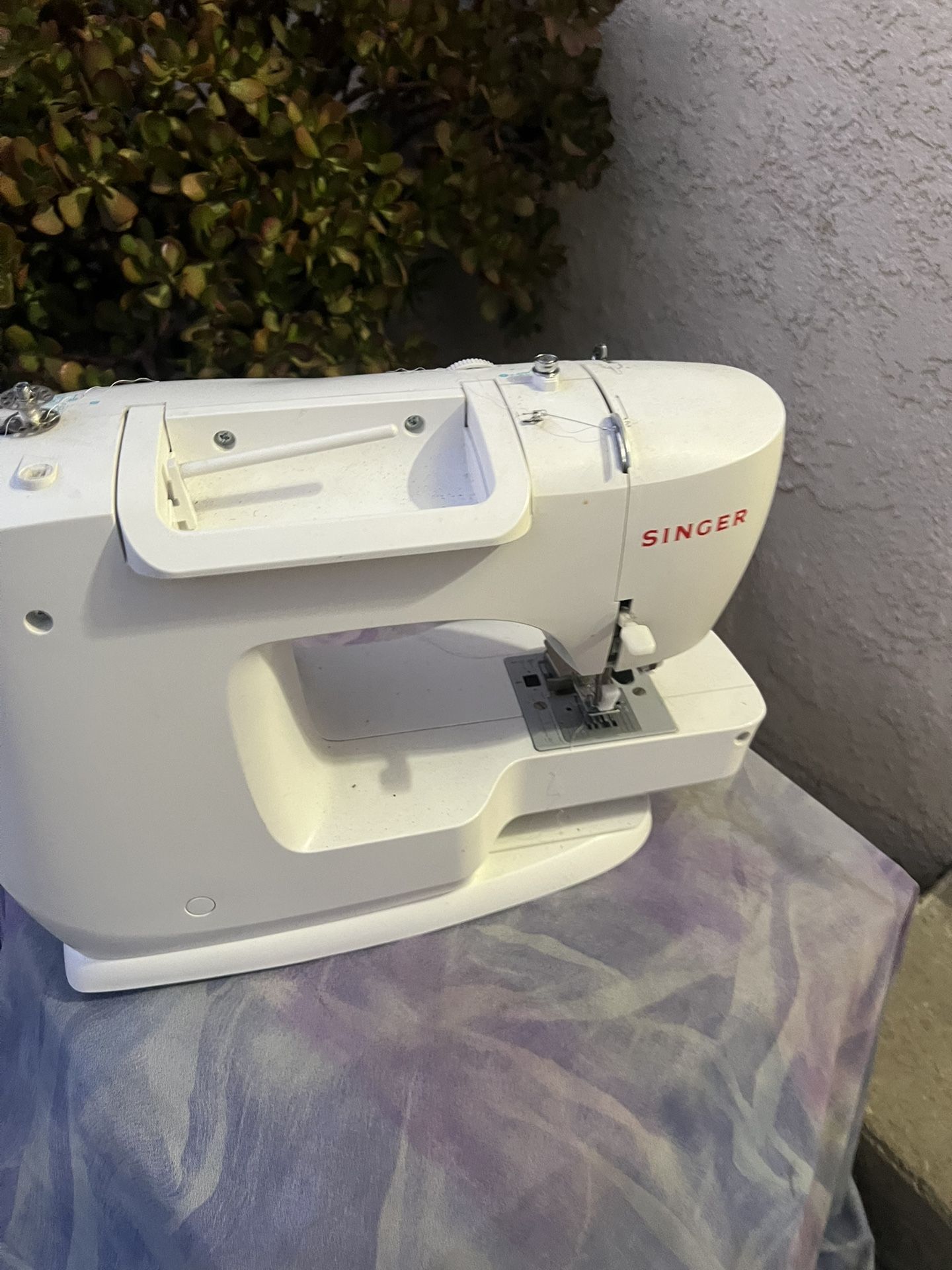 Singer Sewing Machine 
