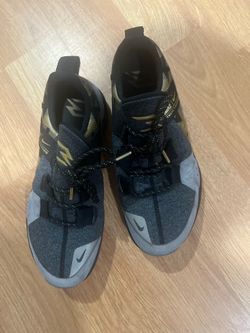 Nike Tech Trainer Tennis Shoes, men’s size 8
