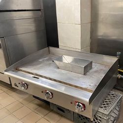 Star 36" Electric Griddle w/ thermostatic controls 