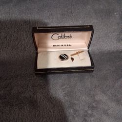 Men's Vintage Colibri 14k  Gold Tie Pin.