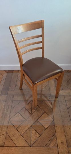 6 - Vintage Chairs - FREE