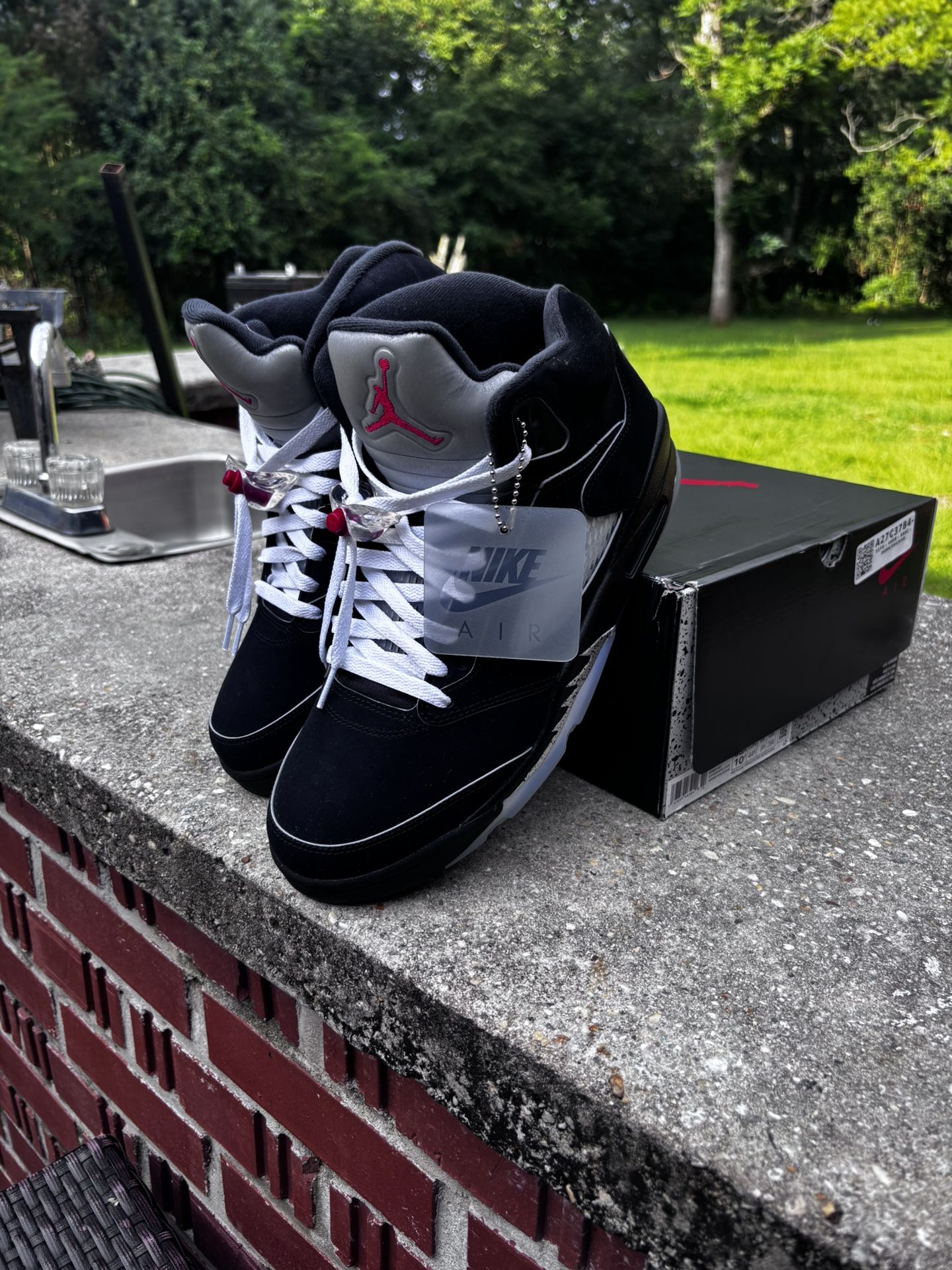 Jordan 5 Metallic (Reimagined)