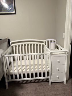 Convertible crib