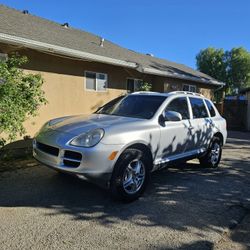 2004 Porsche Cayenne
