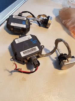 Nissan/ Infinity Factory HID headlights