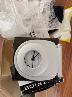 New Metal battery operated vintage travel alarm  clock
