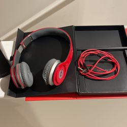 Beats by Dr. Dre Solo HD Over Ear Headphones - With Box & Case