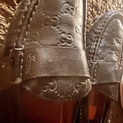 Gucci loafers Size 7 Men