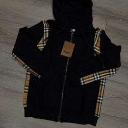 BURBERRY ZIP UP HOODIE(SIZE M)