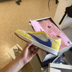 Travis Scott x Nike Air Jordan 1 Low “Canary” Size 12