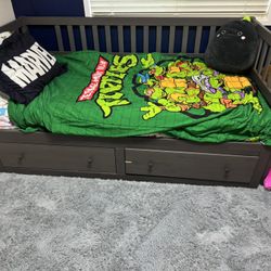 Twin Trundle Bed With Drawers and Mattress 
