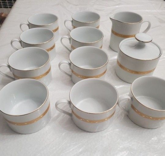 11 New In Box Gold Plated Porcelain Teacups