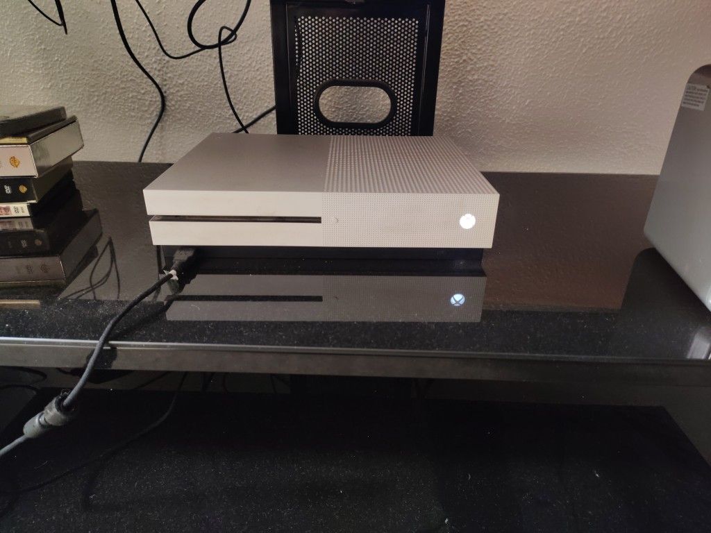 Xbox One S