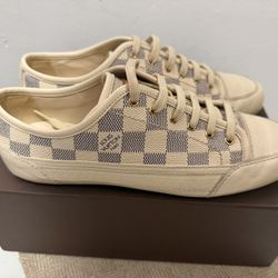 Louis Vuitton Damier Azur Low-Top Sneakers – Women’s – With Box & Dust Bags