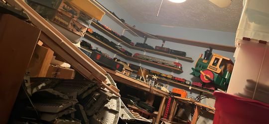 Lionel train collection with train tracks Lionel train collection with train tracks