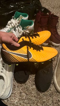 Nike Magista Soccer Cleats