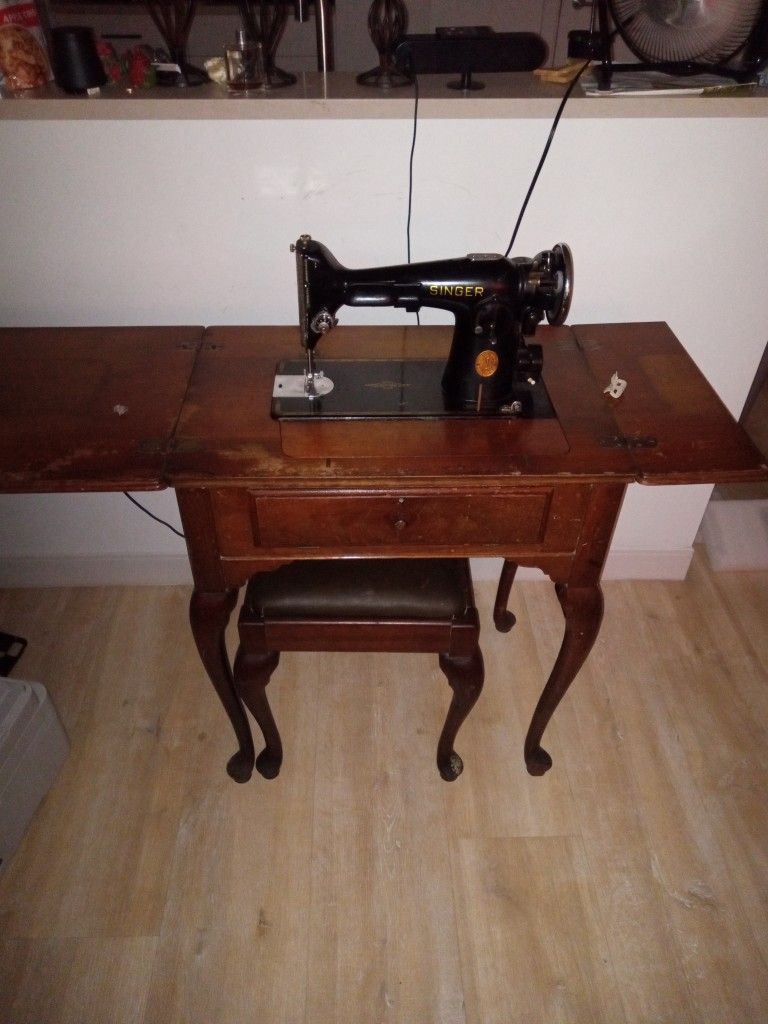 Singer Sewing Machine