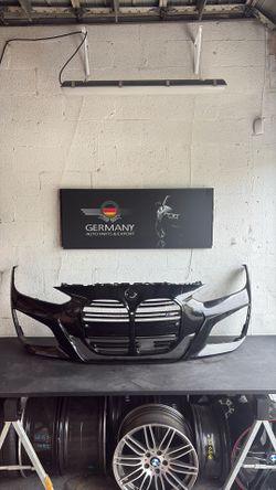 BMW. G22 front bumper. Grill Oem